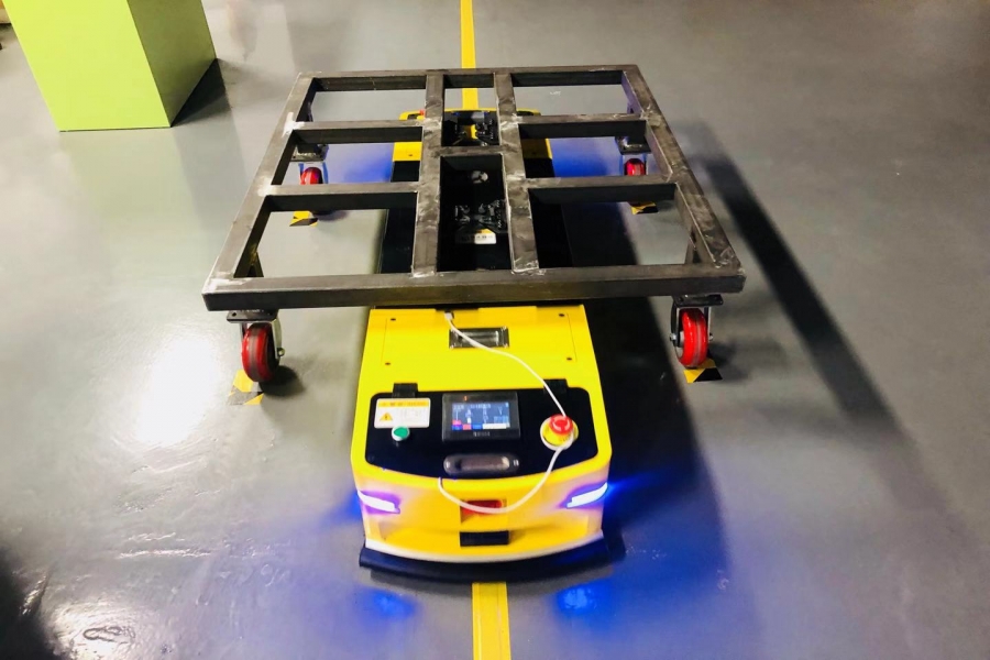 雙驅動雙向潛伏牽引式AGV